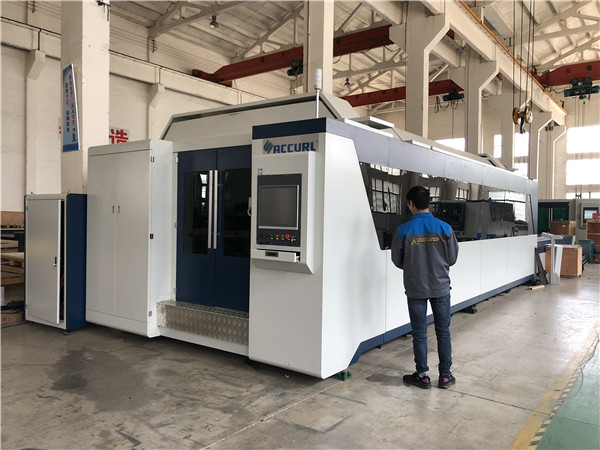 고속 700W 1000W CNC 섬유 레이저 커팅 머신 스테인레스 스틸 탄소 철강 철 금속